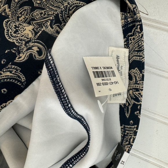 NWT Abercrombie & Fitch XS Skirt - Picture 9 of 11